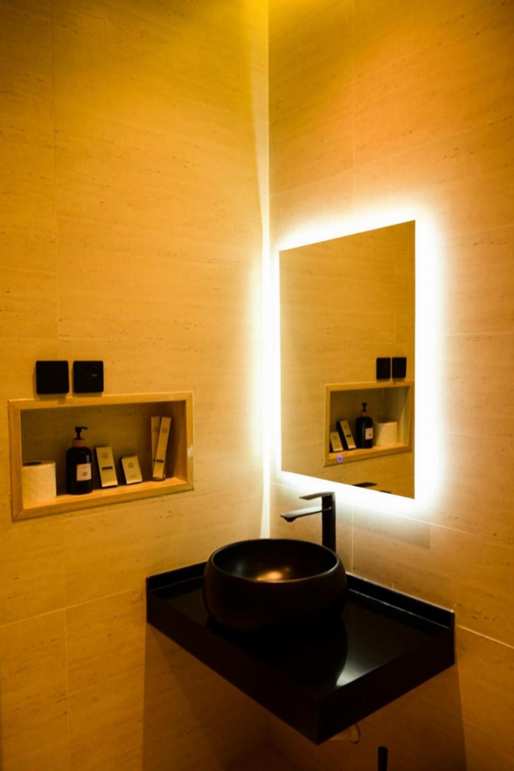 Room image 3