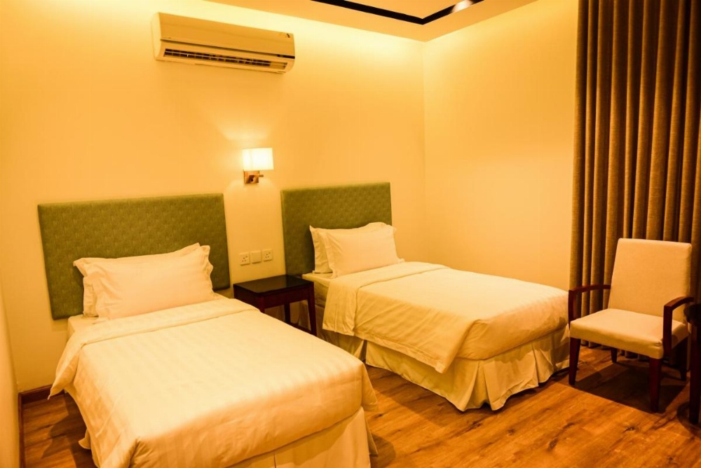 Room image 3