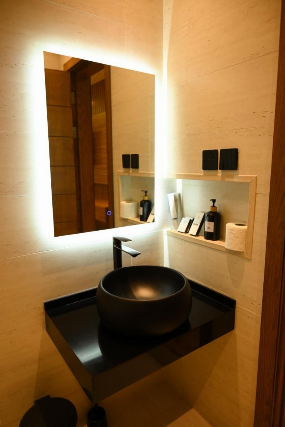 Room image 3